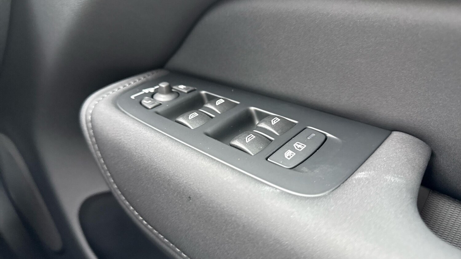 Used Volvo XC60 2025 for sale - 76247001: Photo 22