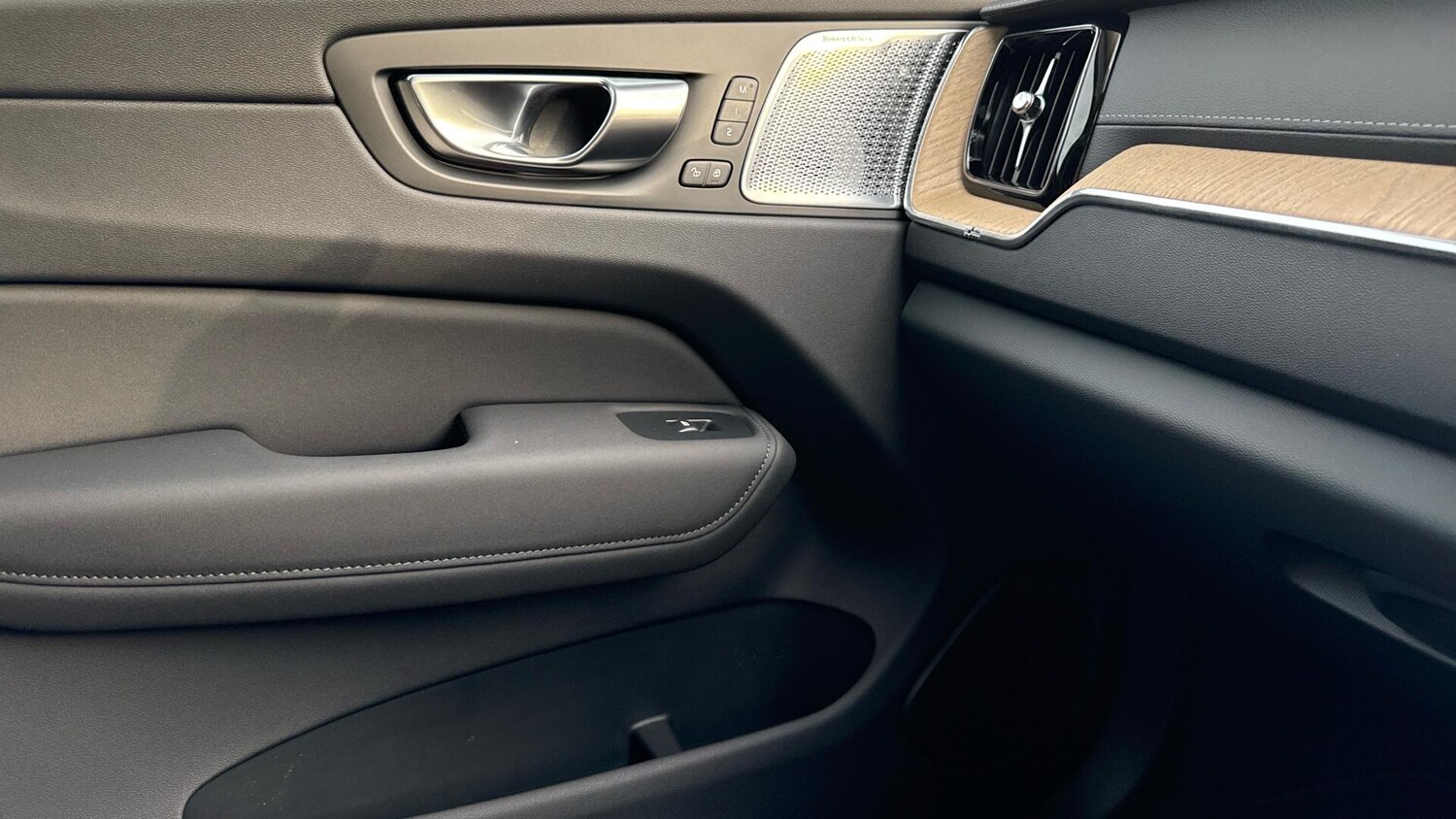 Used Volvo XC60 2025 for sale - 76247001: Photo 27