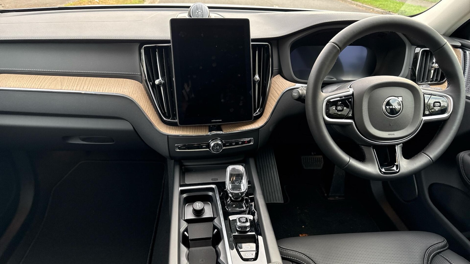 Used Volvo XC60 2025 for sale - 76247001: Photo 5