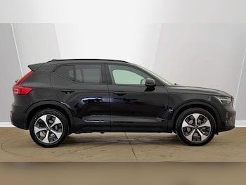 Used Volvo XC40 2025 for sale - 79050094: Photo