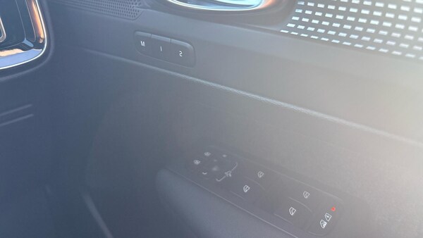 Used Volvo XC40 2024 for sale - 76247491: Photo 25