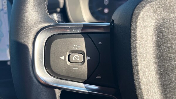 Used Volvo XC40 2024 for sale - 76247491: Photo 32