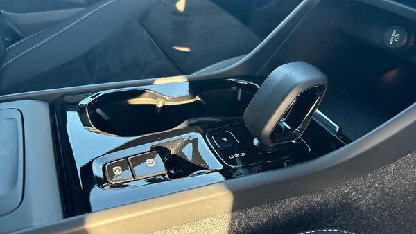 Used Volvo XC40 2024 for sale - 76247491: Photo 35