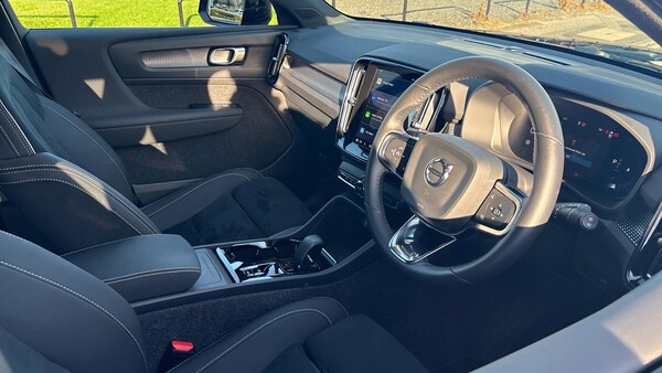 Used Volvo XC40 2024 for sale - 76247491: Photo 4