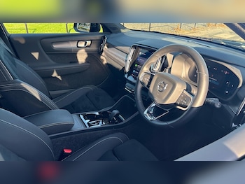 Used Volvo XC40 2024 for sale - 76247491: Photo