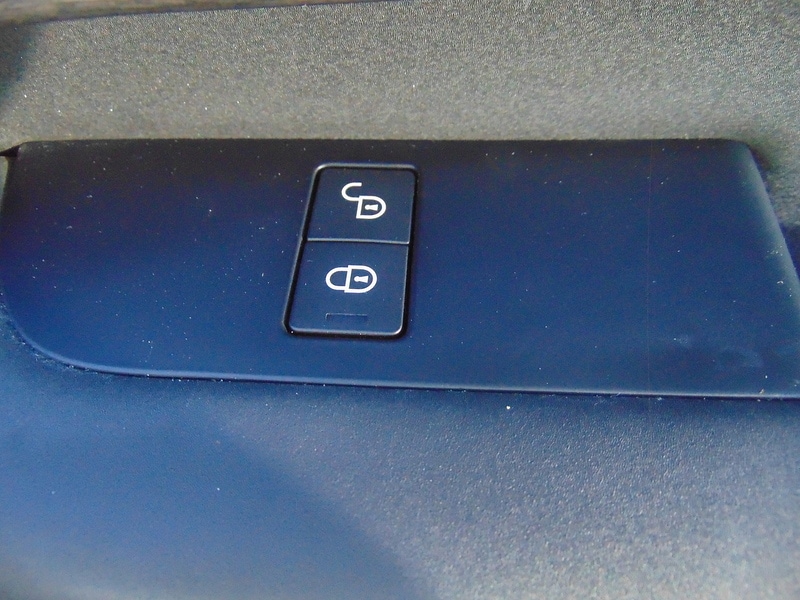 Used Land Rover Discovery 2017 for sale - 77288610: Photo 25