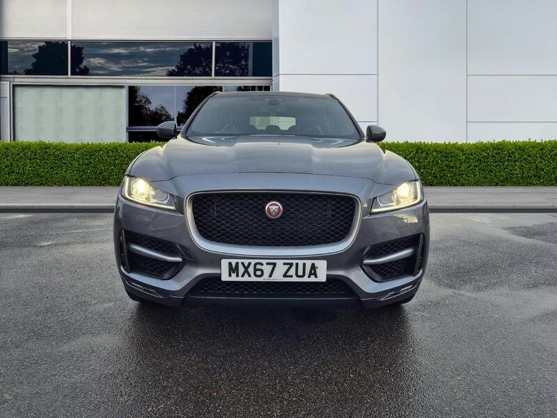 Used Jaguar F-Pace 2017 for sale - 77227912: Photo 2