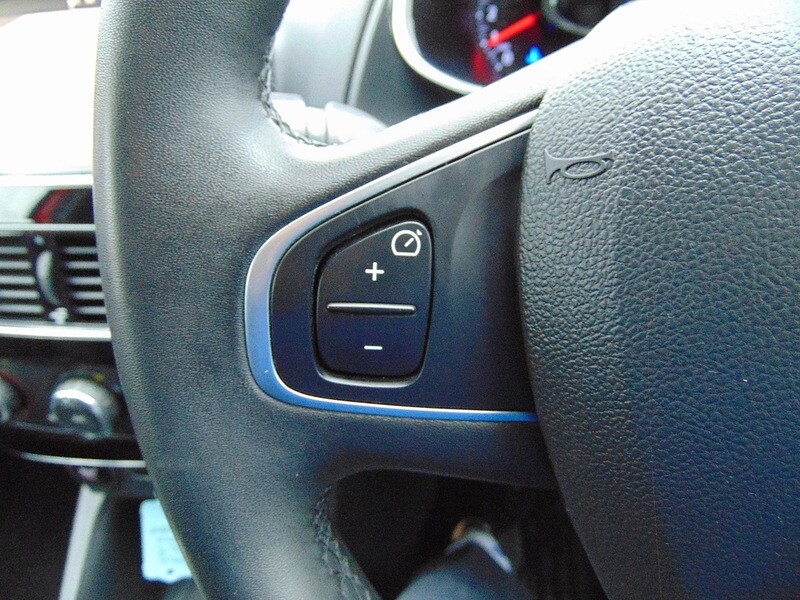 Used Renault Clio 2019 for sale - 77530302: Photo 29