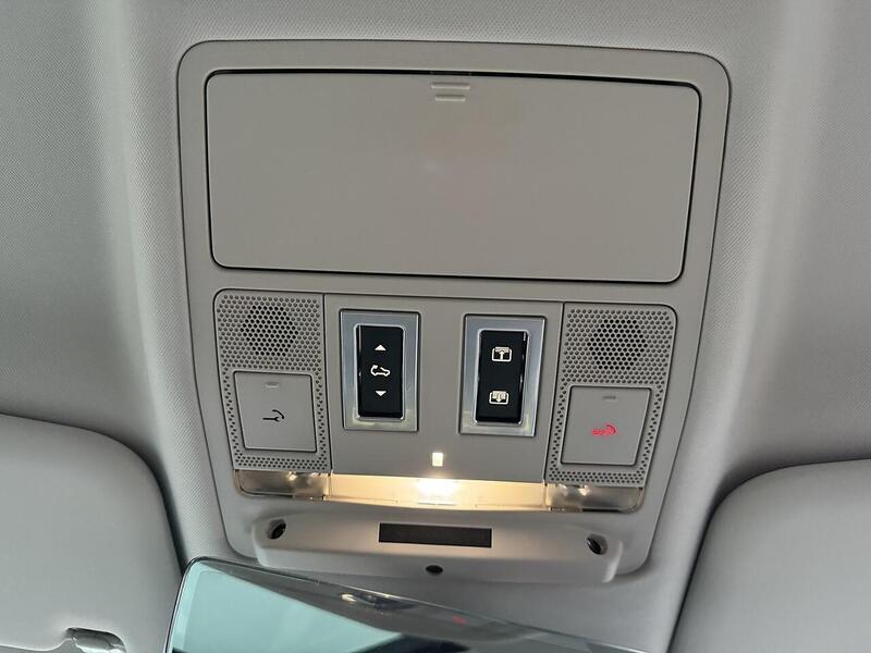 Used Land Rover Defender 2020 for sale - 77391641: Photo 18