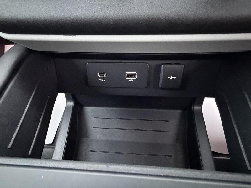 Used Land Rover Defender 2020 for sale - 77391641: Photo 26