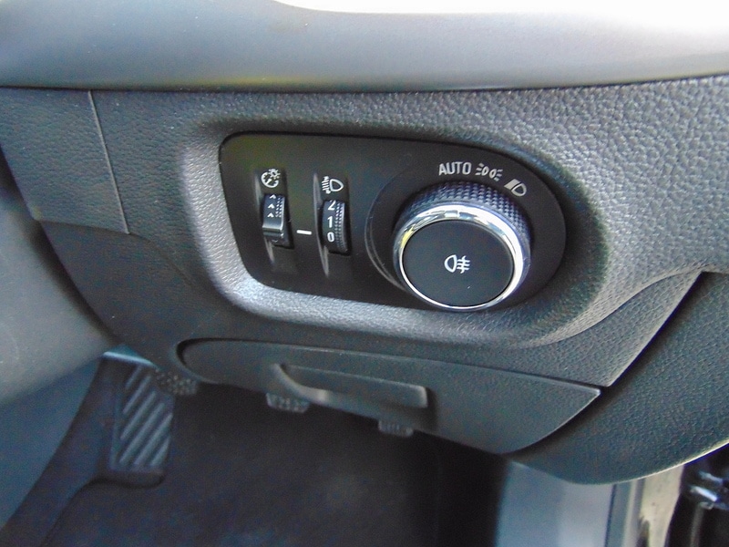 Used Vauxhall Astra 2017 for sale - 77046252: Photo 24