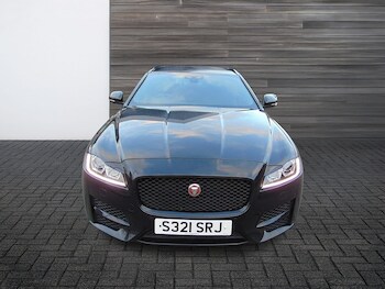 Used Jaguar XF 2017 for sale - 77042443: Photo
