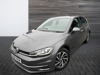 Used Volkswagen Golf 2019 for sale - 77038587: Photo