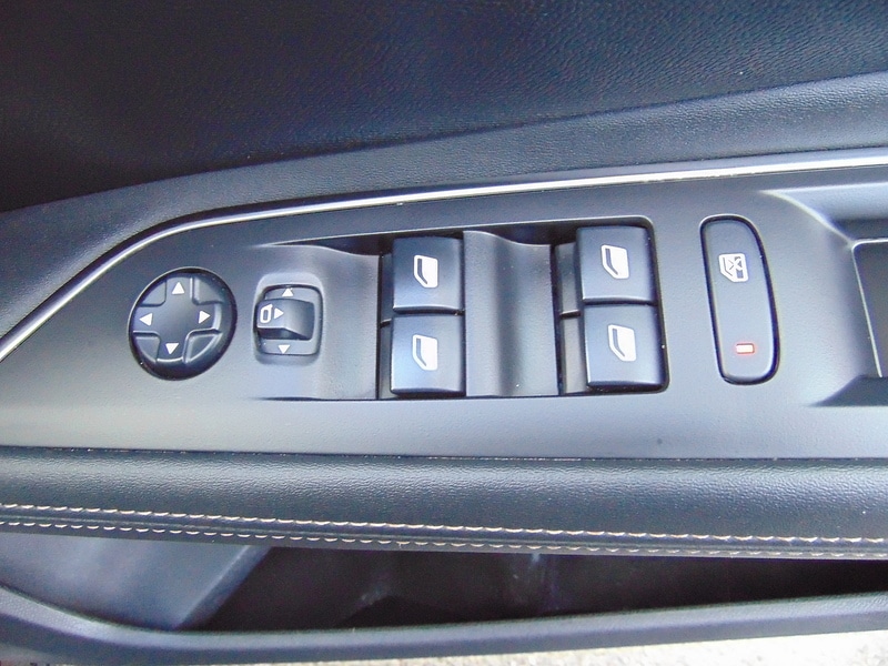 Used Peugeot 3008 2019 for sale - 77096776: Photo 24