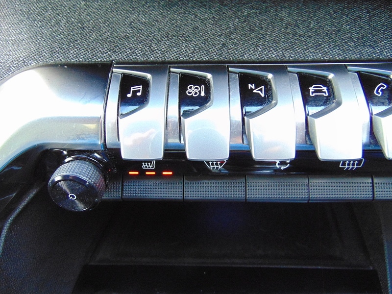 Used Peugeot 3008 2019 for sale - 77096776: Photo 39