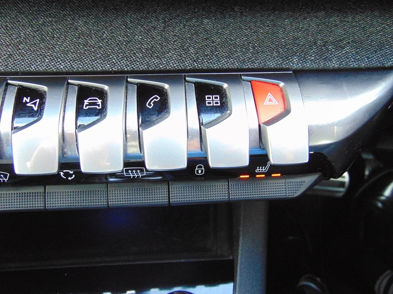 Used Peugeot 3008 2019 for sale - 77096776: Photo 40