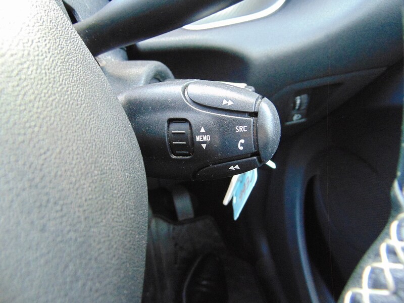 Used Citroen C3 Picasso 2016 for sale - 77042383: Photo 25