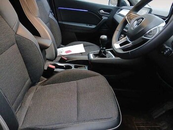 Used Renault Captur 2022 for sale - 77223244: Photo