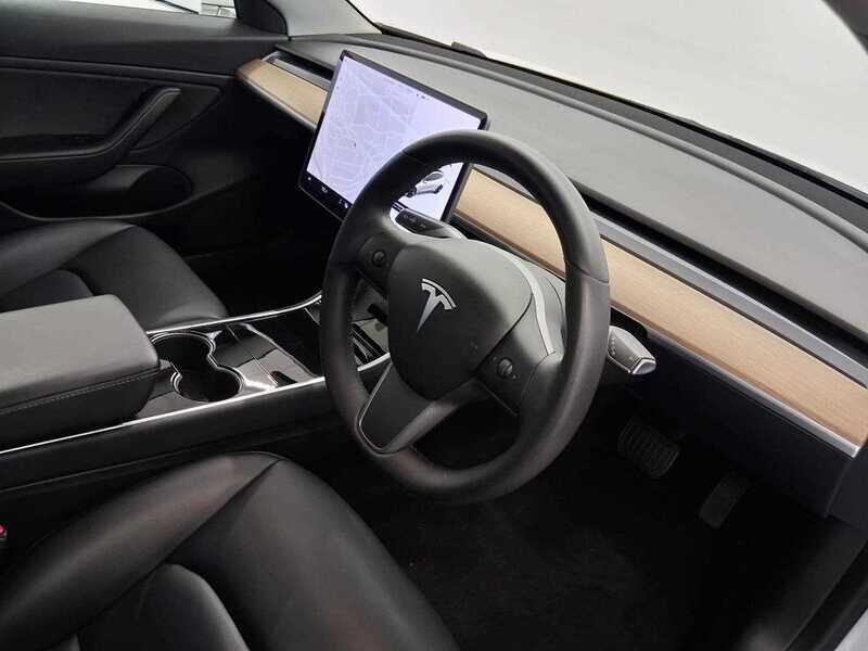 Used Tesla Model 3 2020 for sale - 76136520: Photo 11