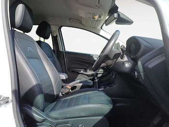 Used Peugeot 2008 2023 for sale - 78542352: Photo