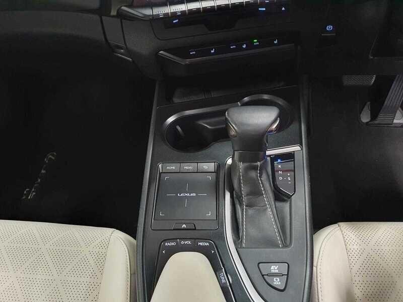 Used Lexus UX for sale - 76472520: Photo 20