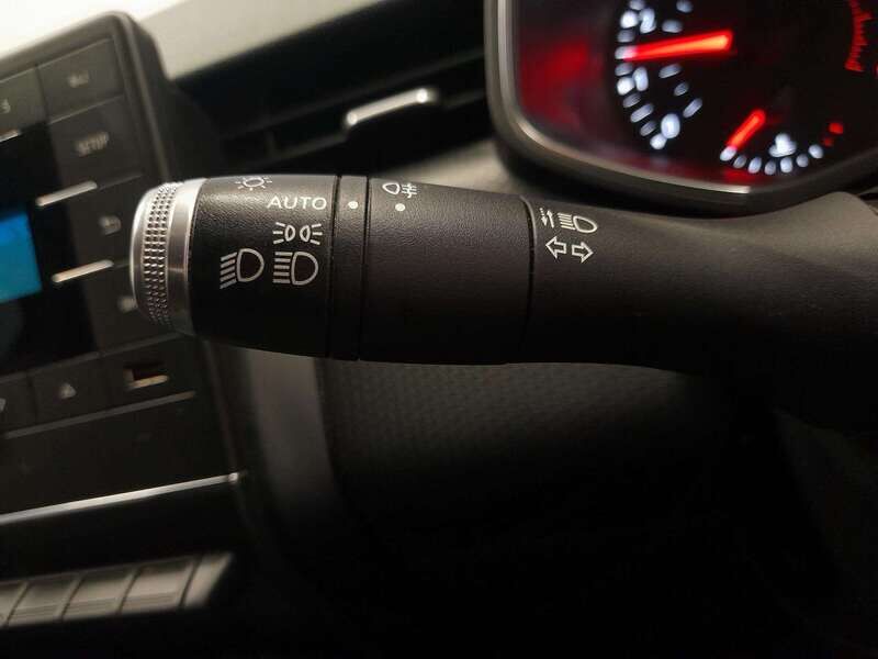 Used Renault Clio 2020 for sale - 77814669: Photo 17