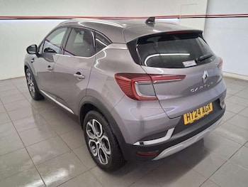 Used Renault Captur 2024 for sale - 79309848: Photo