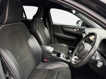 Used Volvo XC40 2020 for sale - 79559475: Photo