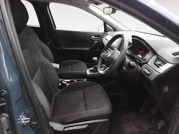 Used Renault Captur 2021 for sale - 76440585: Photo