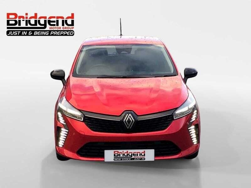 Used Renault Clio 2024 for sale - 76865205: Photo 2