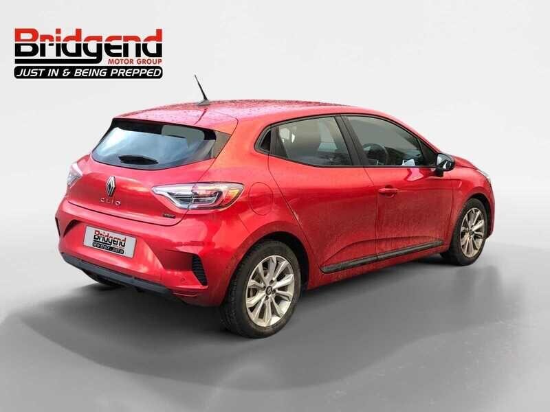 Used Renault Clio 2024 for sale - 76865205: Photo 3