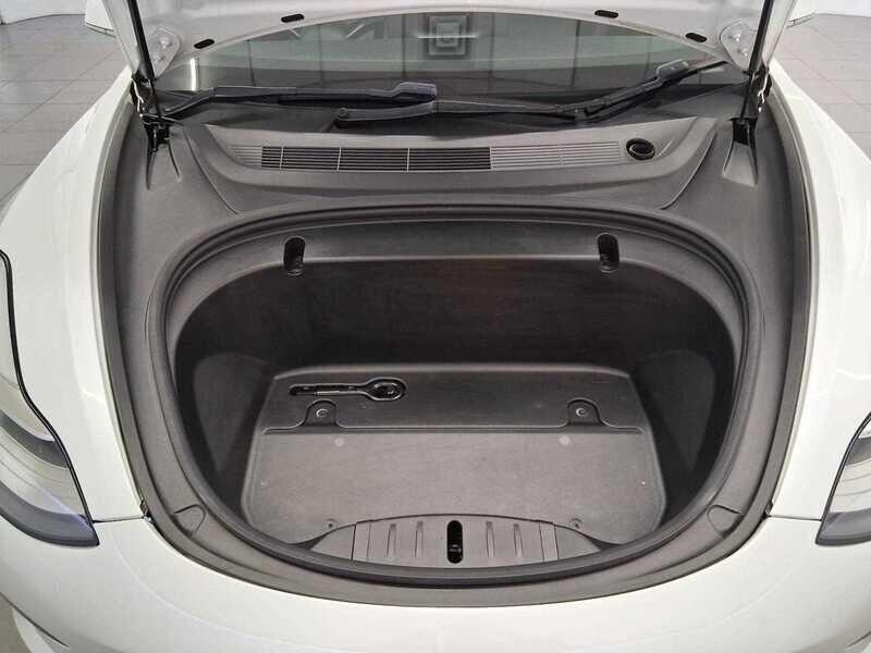 Used Tesla Model 3 2020 for sale - 76918618: Photo 8