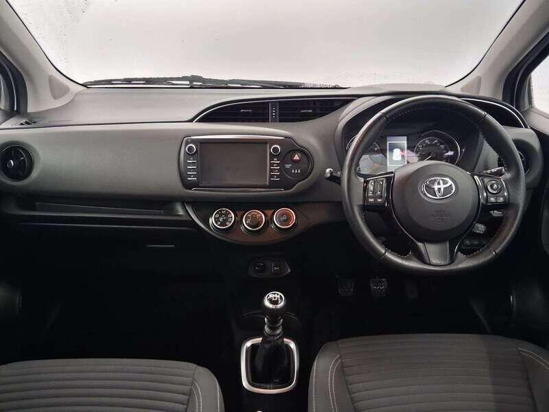 Used Toyota Yaris 2019 for sale - 76137315: Photo 16