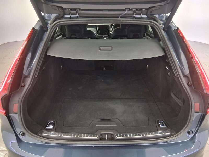 Used Volvo V90 2022 for sale - 77813931: Photo 8