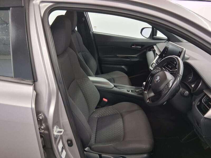 Used Toyota C-HR 2020 for sale - 76865700: Photo 11