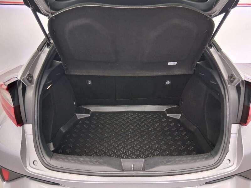 Used Toyota C-HR 2020 for sale - 76865700: Photo 8