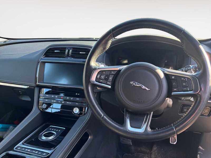 Used Jaguar F-Pace 2020 for sale - 77050735: Photo 4