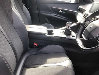 Used Peugeot 3008 2019 for sale - 76137657: Photo