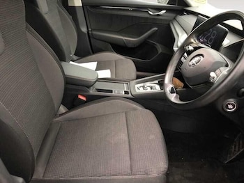 Used Skoda Octavia 2020 for sale - 76522322: Photo