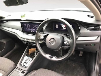 Used Skoda Octavia 2020 for sale - 76522322: Photo