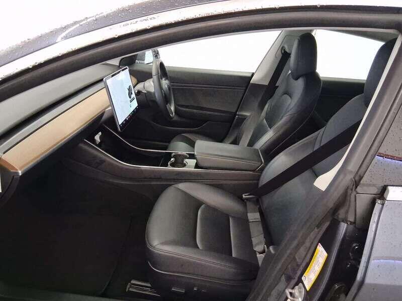 Used Tesla Model 3 2019 for sale - 76138393: Photo 14