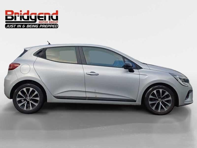 Used Renault Clio 2023 for sale - 76918580: Photo 1