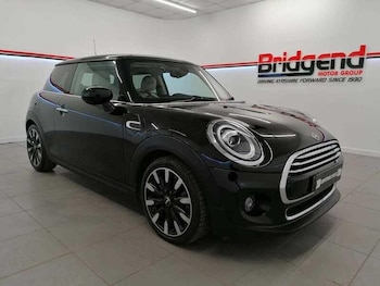 2021 (21) - 1.5 Cooper Exclusive Hatchback 3dr