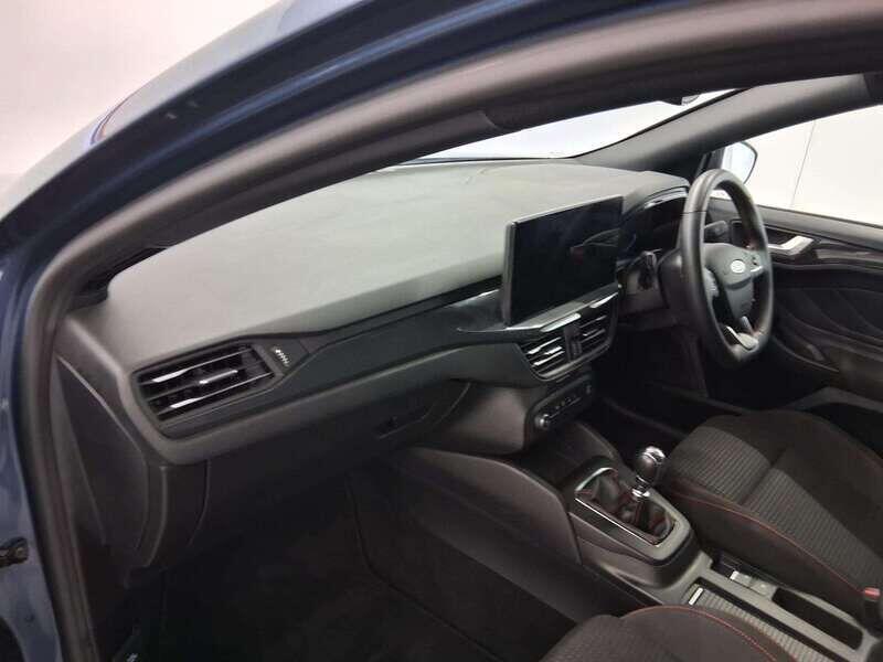 Used Ford Focus 2023 for sale - 76337504: Photo 13