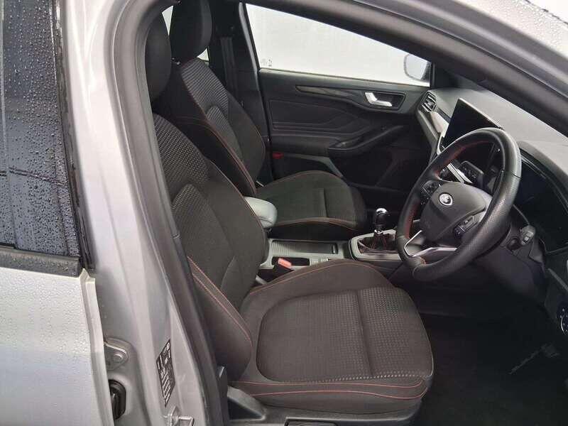 Used Ford Focus 2023 for sale - 76175196: Photo 11