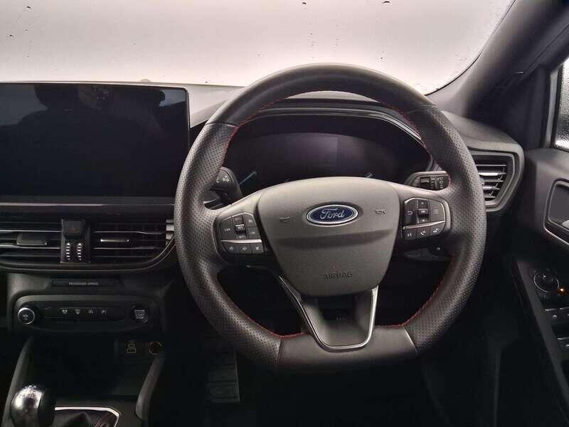 Used Ford Focus 2023 for sale - 76175196: Photo 9