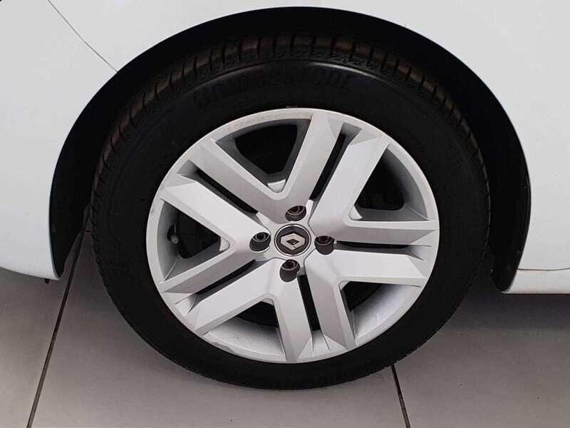 Used Renault Clio 2021 for sale - 76137132: Photo 8