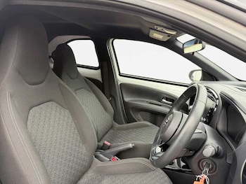 Used Toyota AYGO 2023 for sale - 79406051: Photo