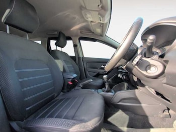 Used Dacia Duster 2022 for sale - 77630116: Photo