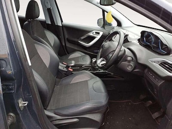 Used Peugeot 2008 2019 for sale - 76136513: Photo